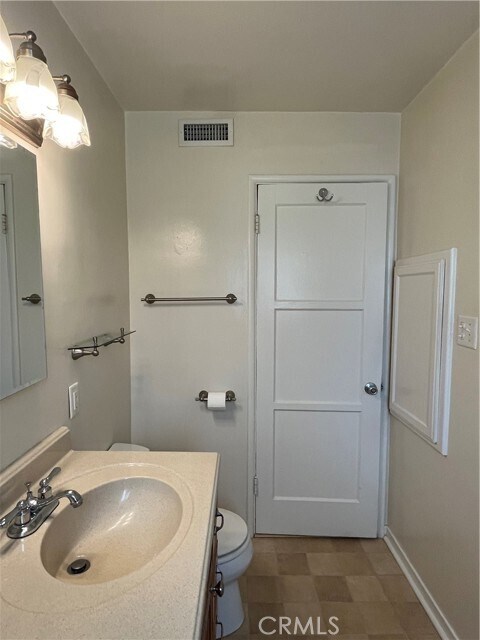 Building Photo - 3633 4th St