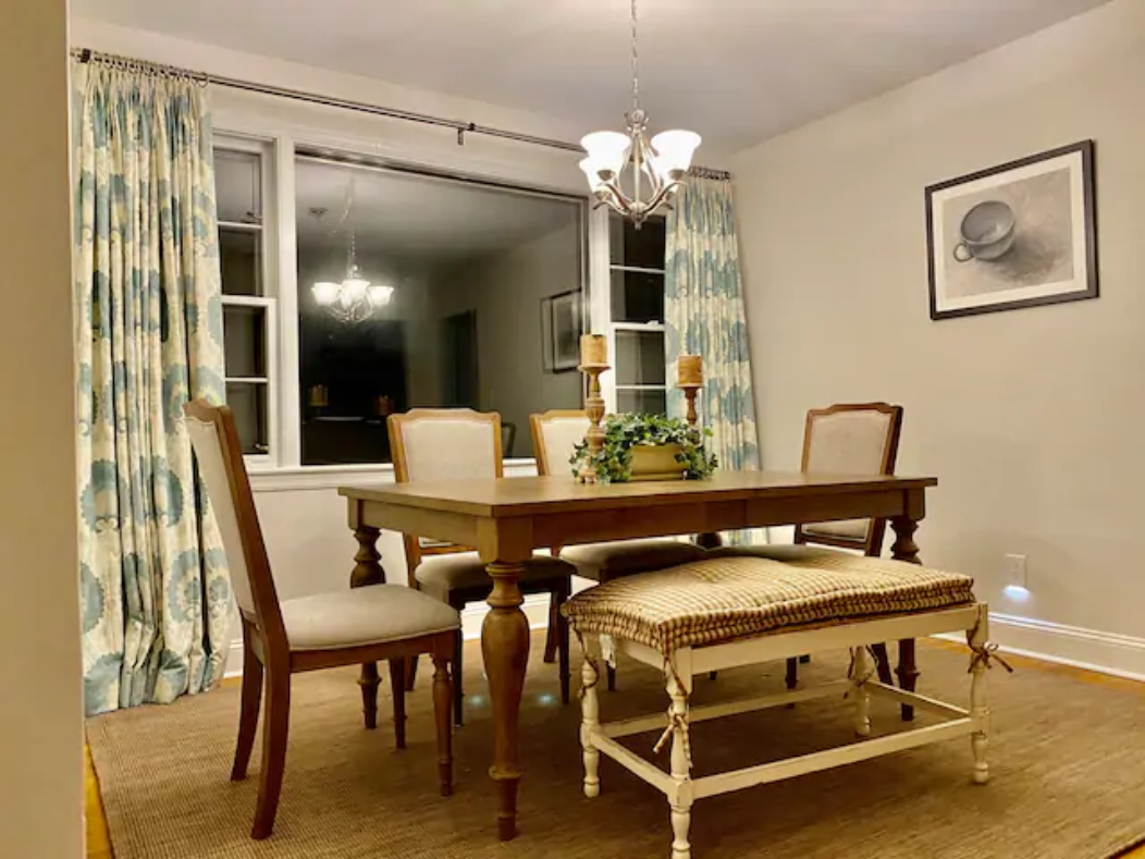 Dining Room - 4600 Boonsboro Rd