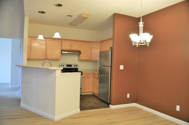 kitchen dining - 7394 S Alkire St