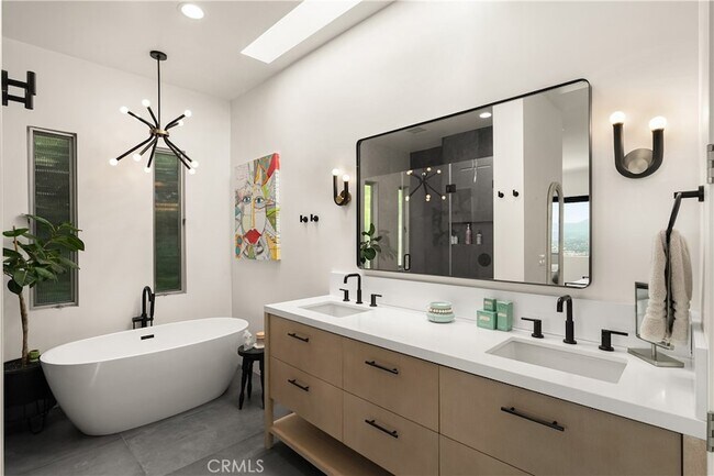 Building Photo - 3230 Tyrol Dr