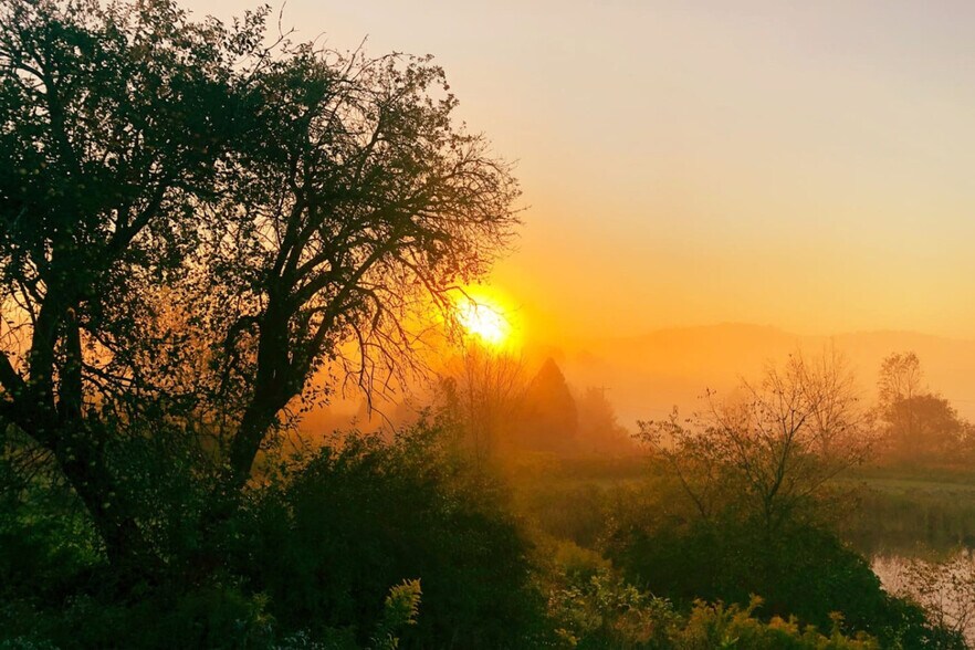 Building Photo - 3924 Hamden Hill Rd