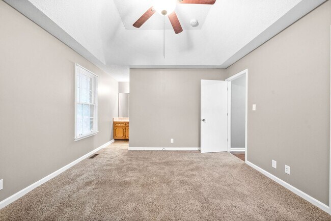 Building Photo - 735 Cayce Dr