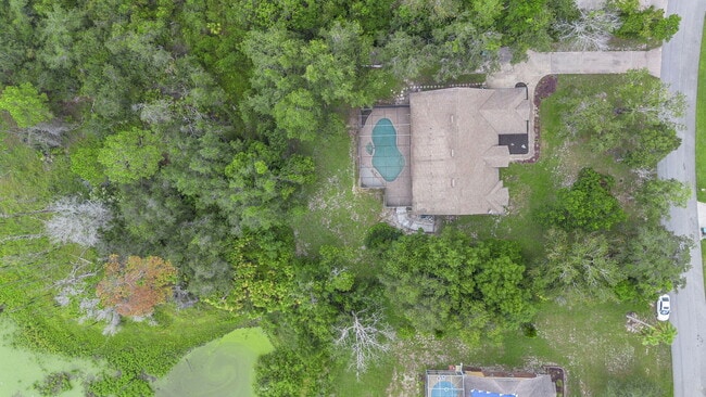 Building Photo - 2120 Lakebreeze Way