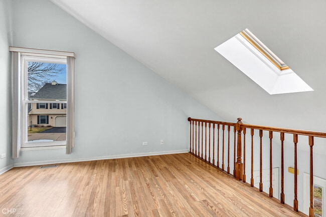 Building Photo - 2621 College Hill Cir