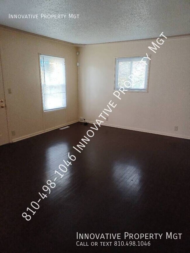 Building Photo - 2829 Plainfield Ave
