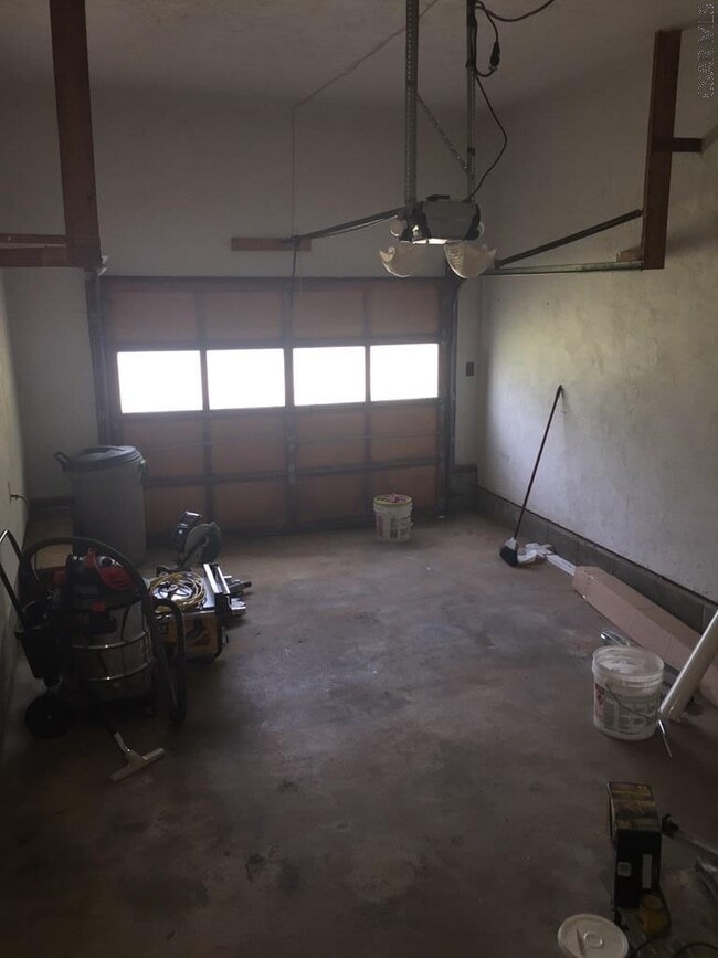 Building Photo - 1309 Maken Dr