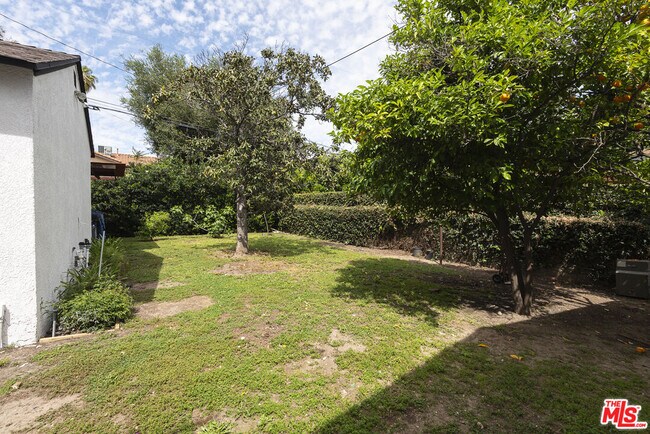 Building Photo - 14843 Morrison St