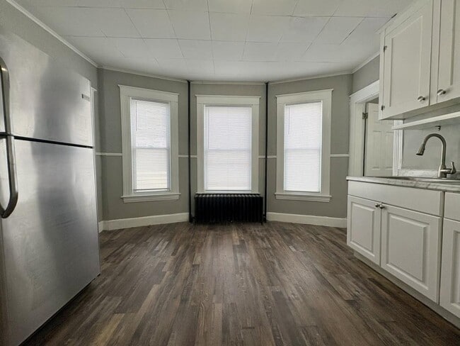 Building Photo - 117 Pierce St