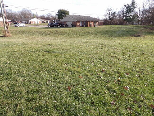 Building Photo - 114 Potomac Ct