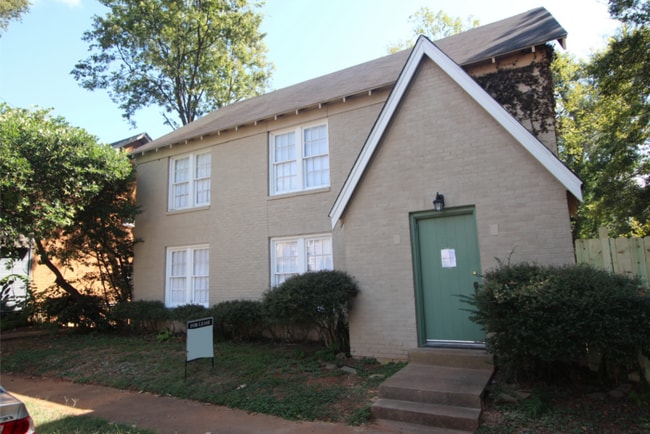 Primary Photo - Top Floor-Triplex Unit in Tyler! Coming Soon!