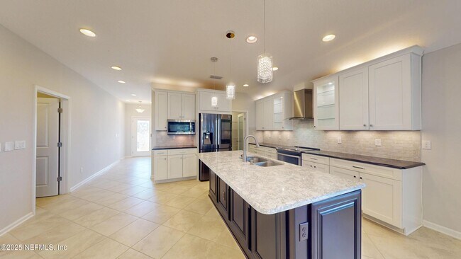 Building Photo - 7081 Angostura Ct