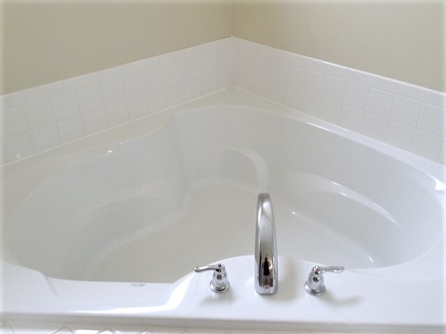 Building Photo - 5632 Sunrise View Cir