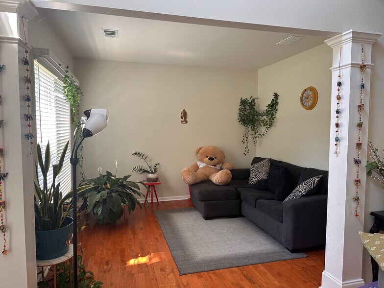 Building Photo - 5261 Tormeall Trce