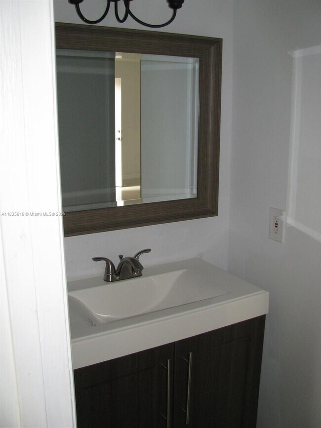 Building Photo - 8789 NW 39th St
