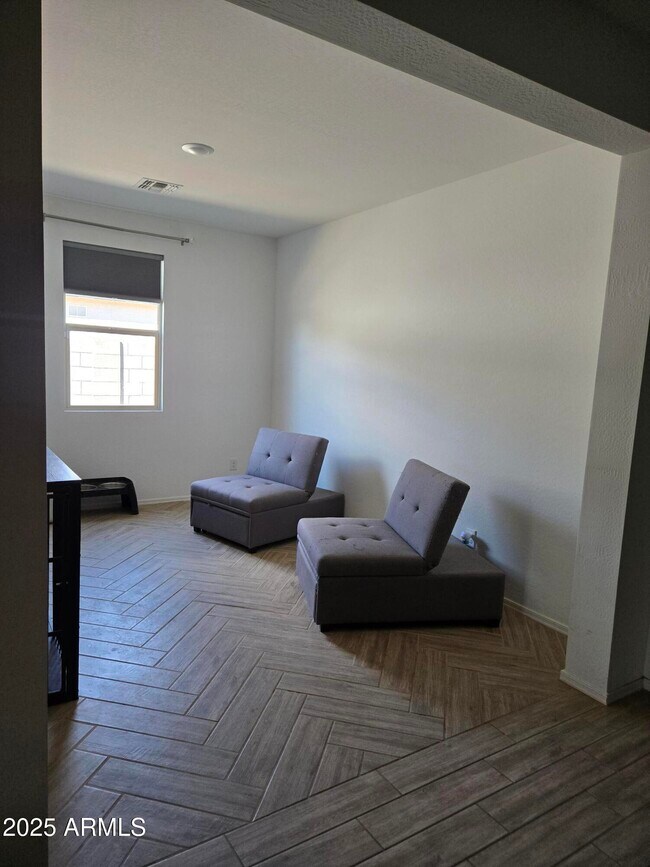 Building Photo - 11854 N Uphoff Dr