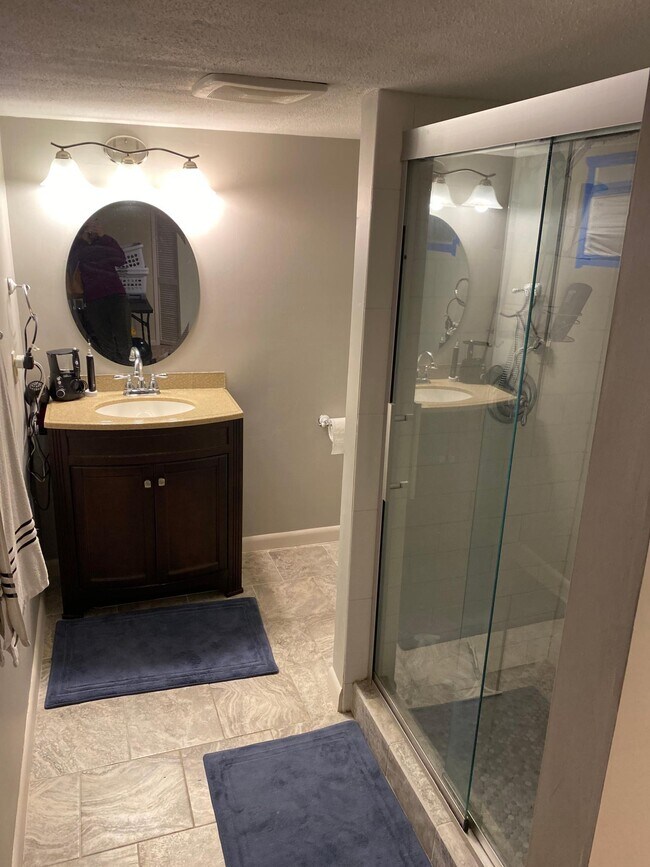 Building Photo - 4407 Pine St