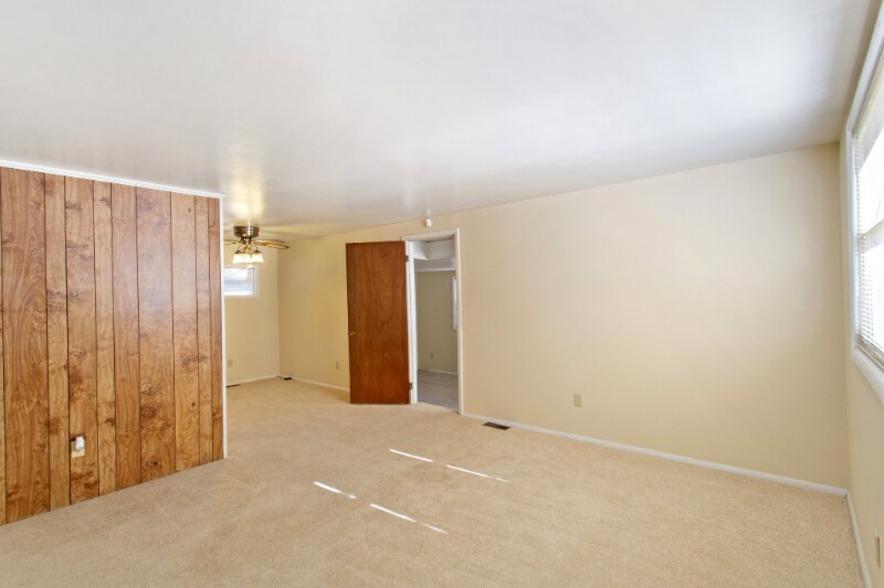 Building Photo - 1409 Seward Dr