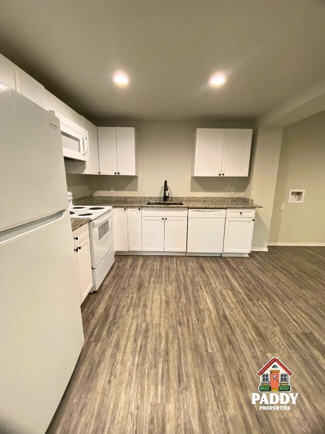 Building Photo - 202 E Arkansas St