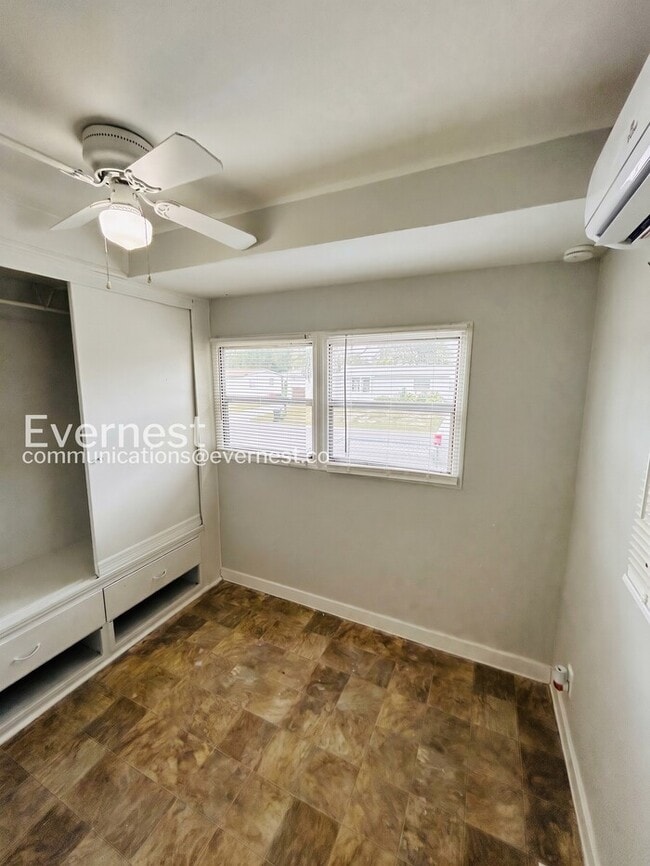 Building Photo - 2133 Melody Dr