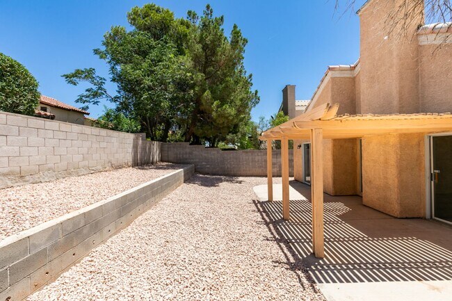 Building Photo - Charming 3-Bedroom Home with Covered Patio