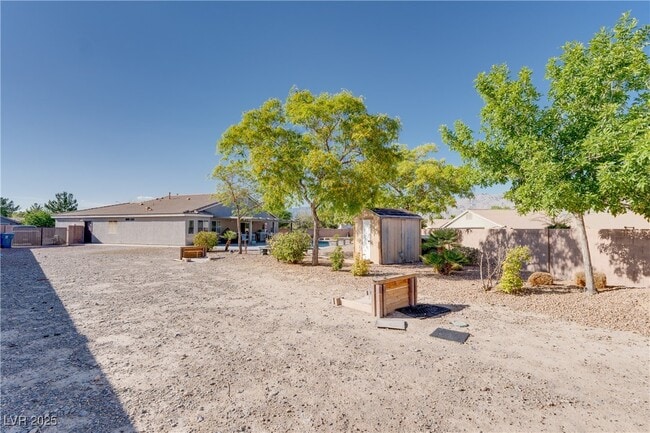 Building Photo - 10226 Clarks Creek St
