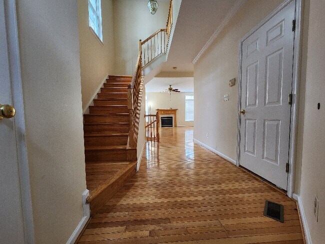 Building Photo - 14795 Links Pond Cir
