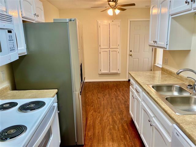 Building Photo - 1408 Walters Dr