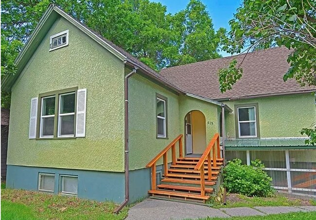 Primary Photo - 515 W Harrison St