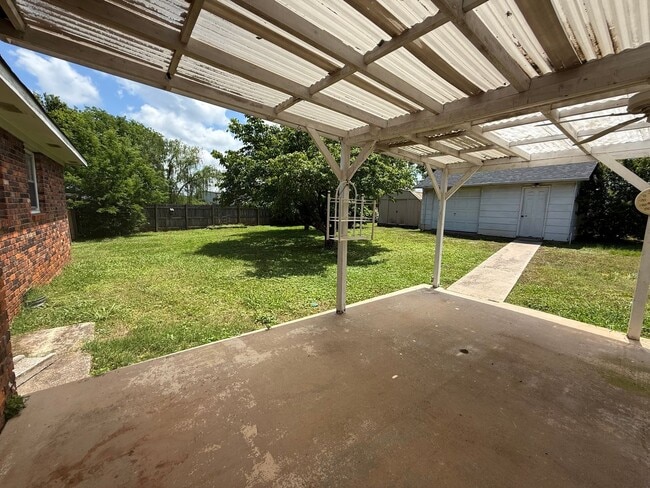 Building Photo - Charming 3 Bedroom, 2 Bathroom Home in Mus...
