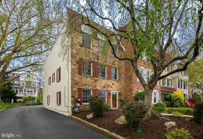 Building Photo - 107 Haldeman St