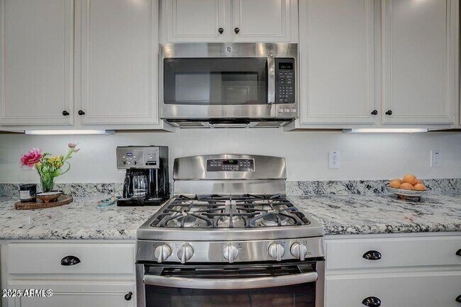 Building Photo - 7958 S Sorrell Ln