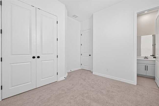 Building Photo - 23639 Red Rowan Ln