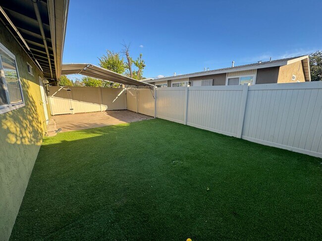 Building Photo - 3 bedroom - 1 bathroom in El Cajon