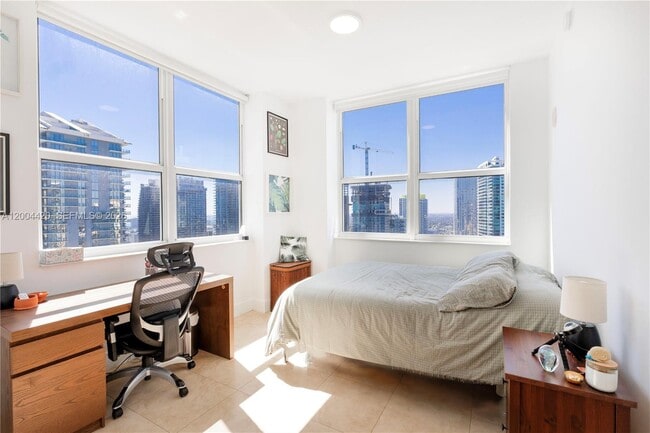 Building Photo - 31 SE 5th St