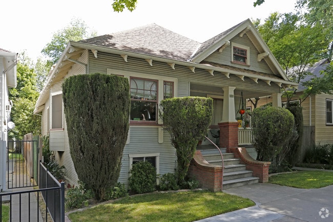 Primary Photo - 2623 H St