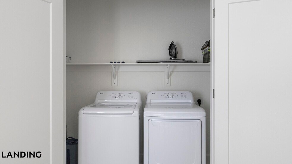 Building Photo - 2206 Arroyo Ave