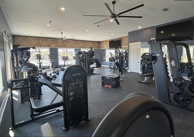 Building Photo - 45 Splendor Run