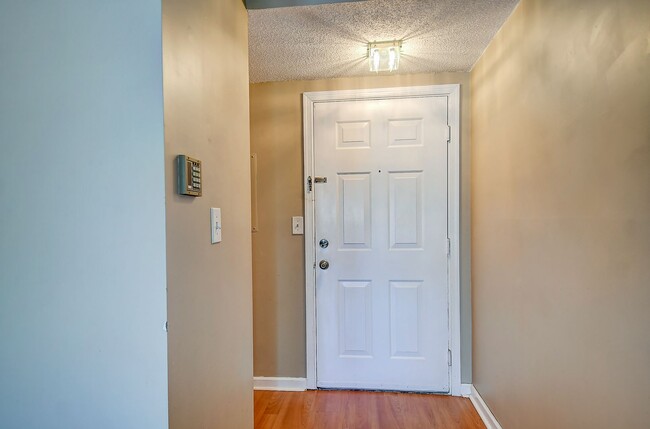 Building Photo - FOR RENT PRINCESS ANNE GARDENS!!