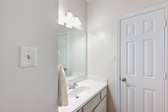 Building Photo - 22926 Emily Trace Ln