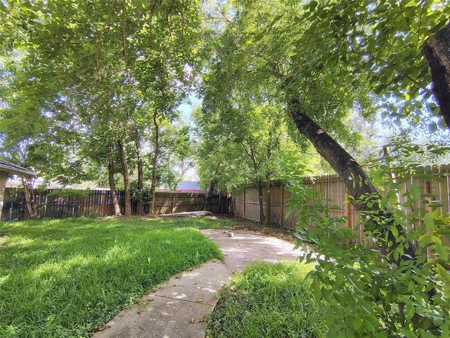 Building Photo - 11926 Rhinebeck Dr