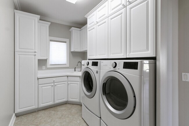 Building Photo - 1131 Turnberry Ct