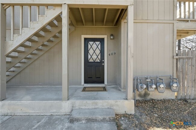 Building Photo - 409 Rawhide Loop