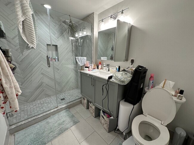 Building Photo - 50 Hichborn St