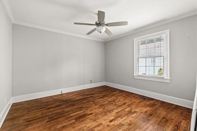 Building Photo - 259 Spence Ave SE