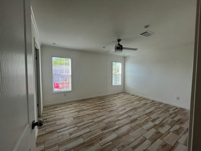 Building Photo - 118 Leopard Ln