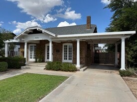 Building Photo - 946 E Coronado Rd