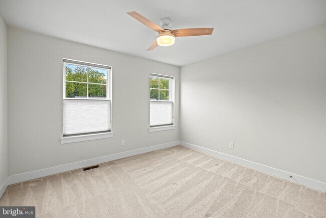 Building Photo - 1548 Meadowlark Glen Rd