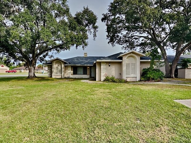 Primary Photo - 102 Cascade St