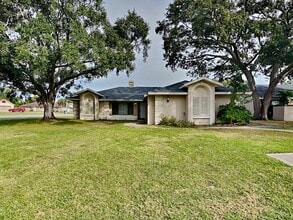 Building Photo - 102 Cascade St