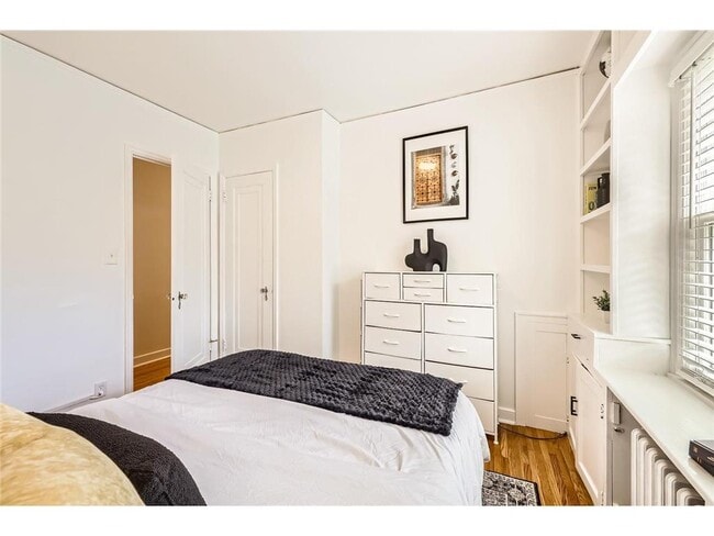 Building Photo - 3805 France Ave S